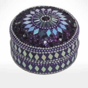 Round box by Noah's Ark Exports